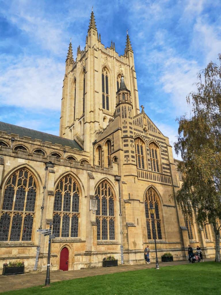 What to do in Bury St Edmunds - Visit beautiful Bury St Edmunds cathedral, the best of the Bury St Edmunds attractions.