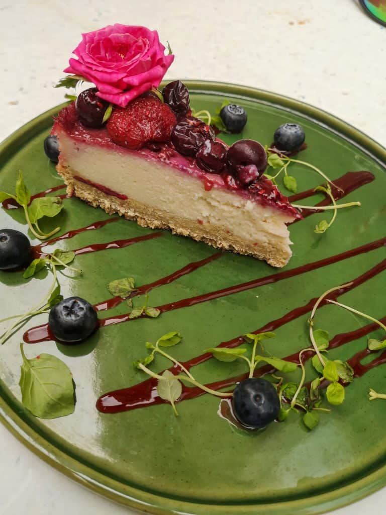 Tasty cheesecake with fruit.