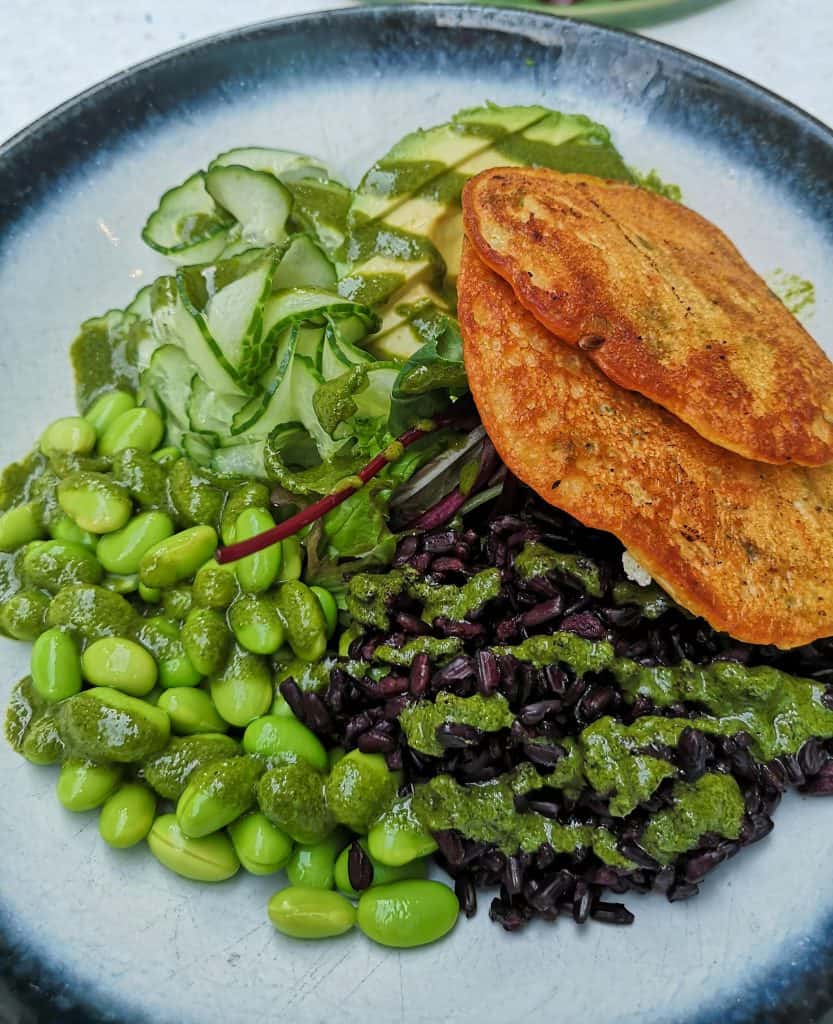 Healthy lunch with green vegetable.