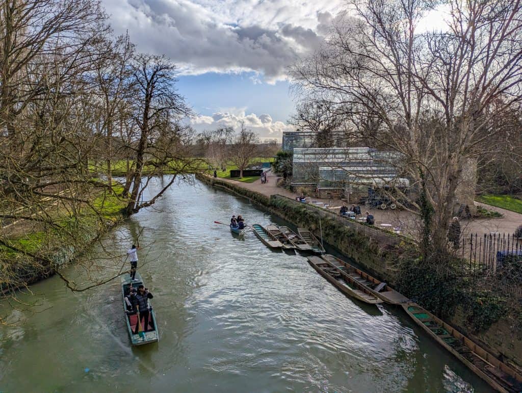 View at people punting in Oxford, an activity which must be part of every day trip to Oxford.