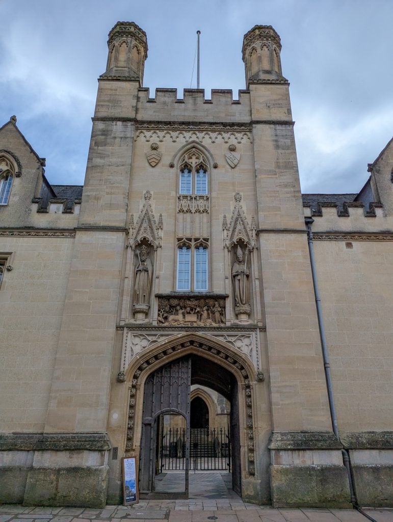 A mediaeval entrance gate to the Merton College in Oxford.