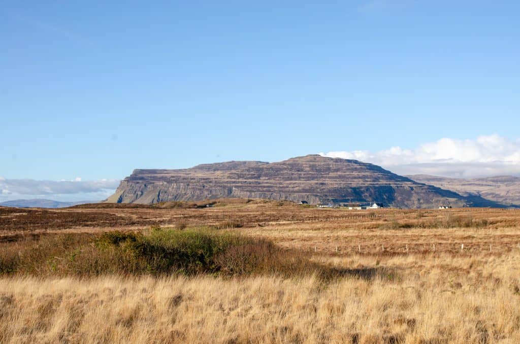 Views at the cliff on the Isle of Mull on a sunny day.